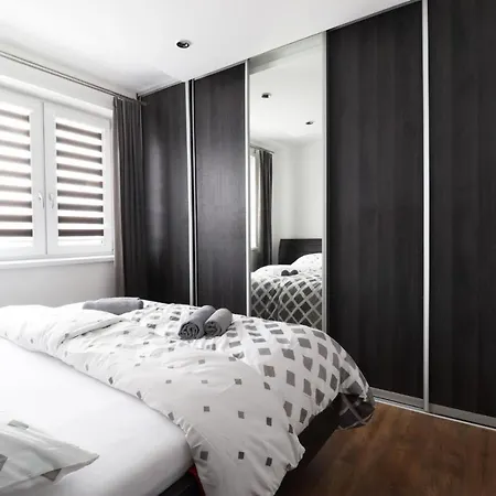 Mk Free Parking ポプラト