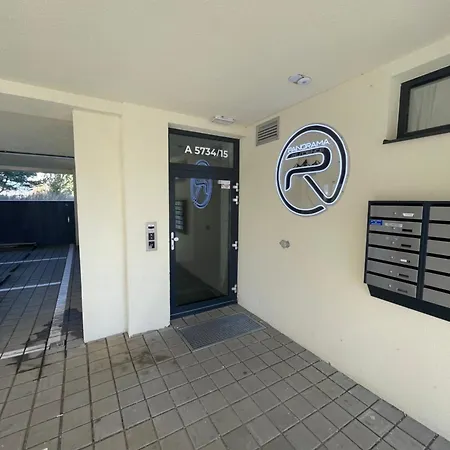 Mk Free Parking *